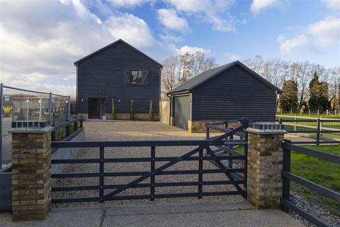 4 bedroom barn conversion for sale - New Moon Barn, Stourmouth Road, Preston