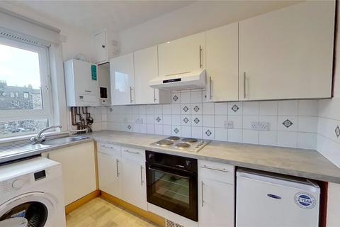 2 bedroom flat to rent, (1f1) Moat Drive, Edinburgh, EH14