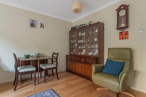 21 Arthur Close, Bagshot, GU19 5QT