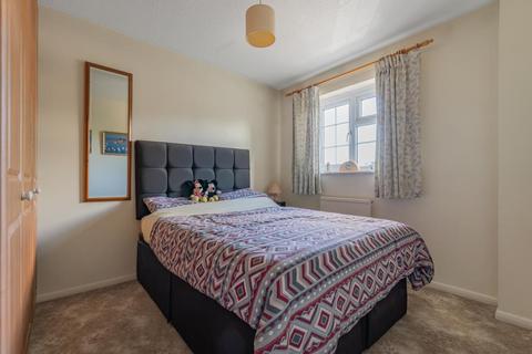 21 Arthur Close, Bagshot, GU19 5QT
