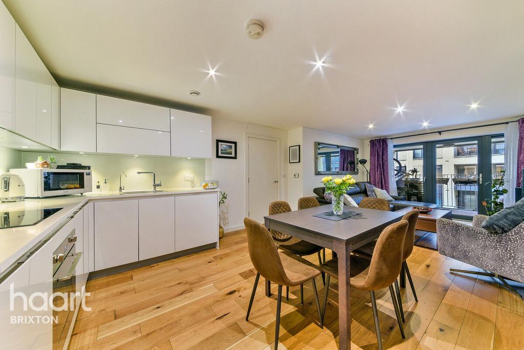 Bramah Road, London, SW9 2 bed apartment - £550,000