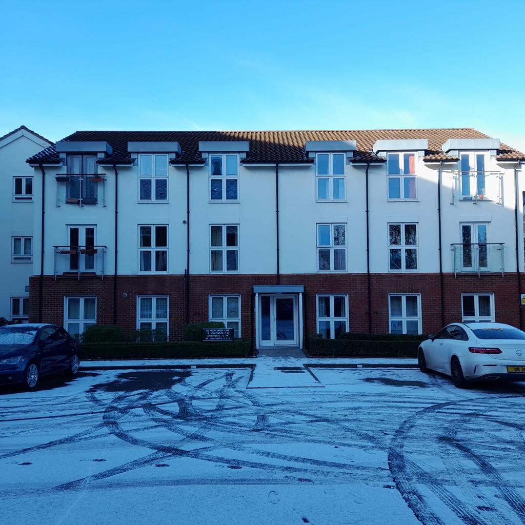 2 Bedroom Apartment To Let