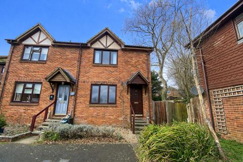 3 bedroom end of terrace house to rent, Coxbridge Meadow, Farnham, Surrey, GU9