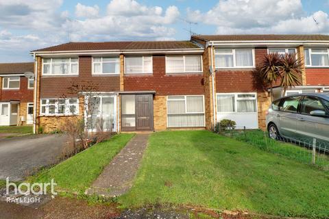 97 Bramble Road, Leigh-on-sea, SS9 5HA