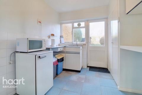 97 Bramble Road, Leigh-on-sea, SS9 5HA