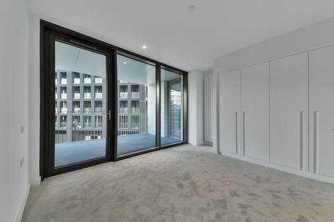 1 bedroom apartment for sale, Commodore House, Admiralty Avenue, London, E16