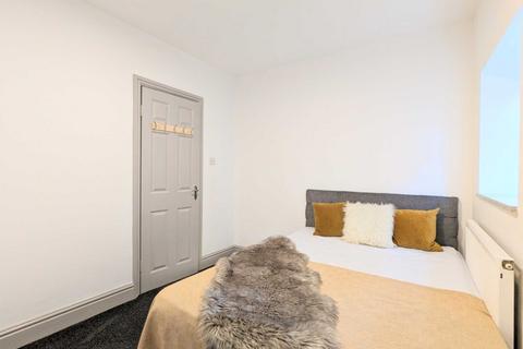 1 bedroom flat to rent, Bignor Street, Manchester
