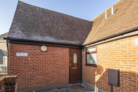 2 bedroom apartment to rent, Manorsfield Road,  Bicester,  OX26