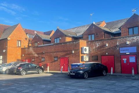 2 bedroom apartment to rent, Manorsfield Road,  Bicester,  OX26