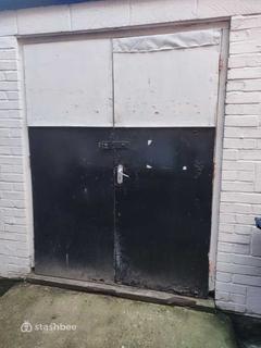 Garage to rent, Uxbridge Road, London W5
