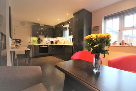 137 Kendal, Purfleet, RM19 1LL