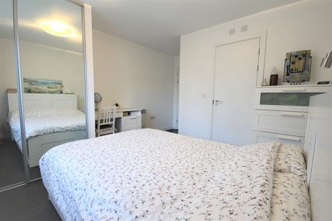 137 Kendal, Purfleet, RM19 1LL