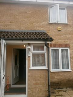 2 bedroom terraced house to rent, Fenman Gardens, Ilford, IG3