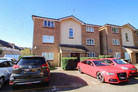 2 bedroom flat to rent, Turnberry Court, South Oxhey