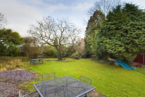 35 Leighton Road, Uttoxeter, ST14 8BL