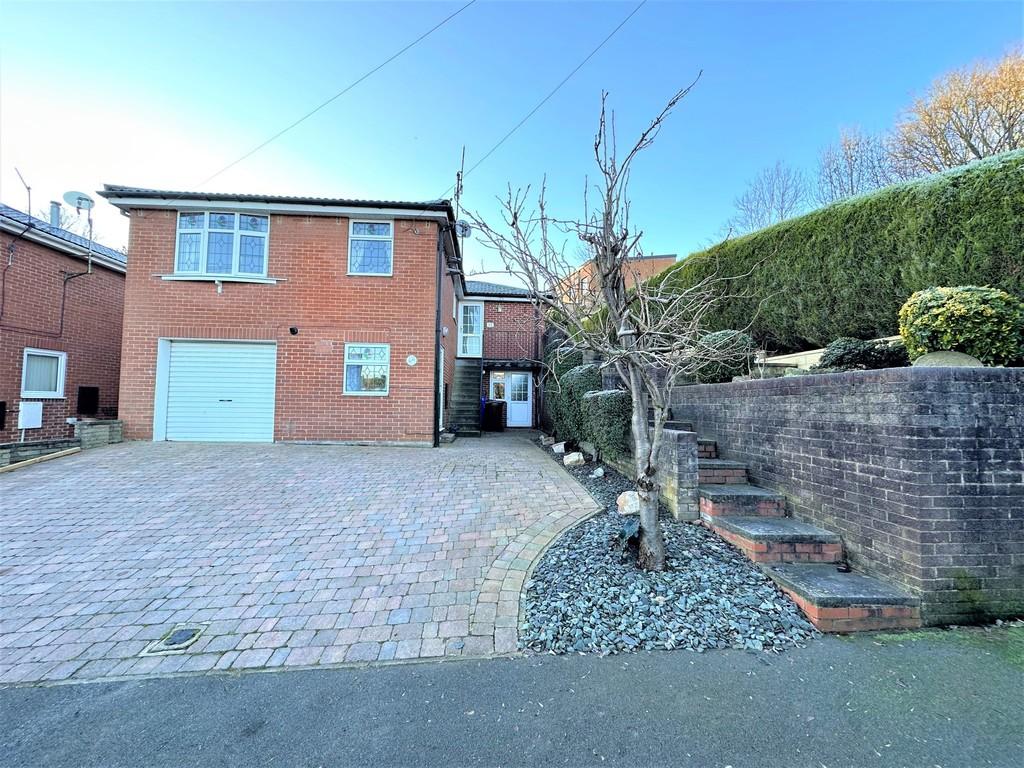Alford Avenue, Oughtibridge, Sheffield 3 bed detached house £350,000
