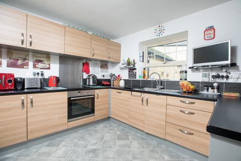 8 Diamond Drive, Corby, NN17 1EX