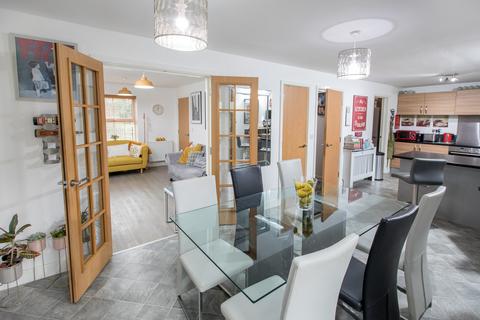 8 Diamond Drive, Corby, NN17 1EX