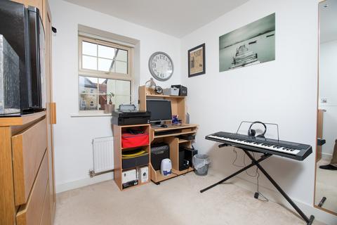 8 Diamond Drive, Corby, NN17 1EX