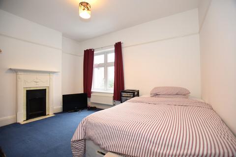 11 Woodcote Road, London, E11 2QB