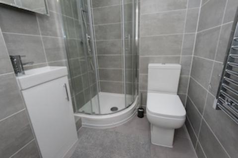 5 bedroom apartment to rent, Milton Place, Salford