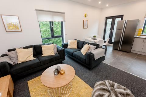 5 bedroom apartment to rent, Milton Place, Salford