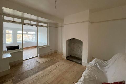 1 Dunkery Road, London, SE9 4HX