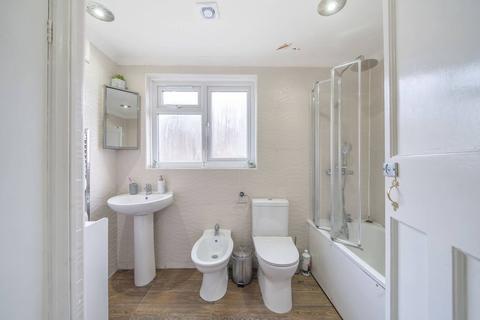 8 Bensham Manor Road, Thornton Heath, CR7 7AA