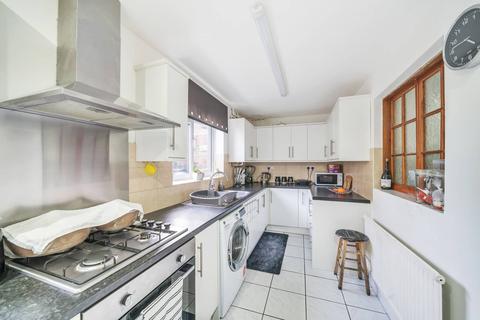 8 Bensham Manor Road, Thornton Heath, CR7 7AA