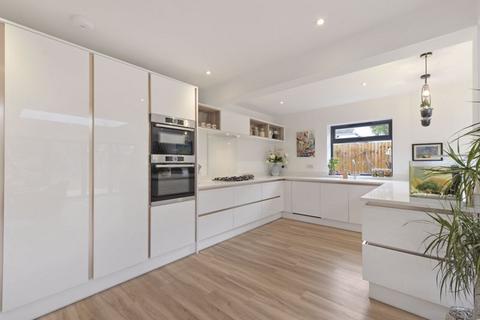 9 Copse Road, Hildenborough, Tonbridge, TN11 9EE