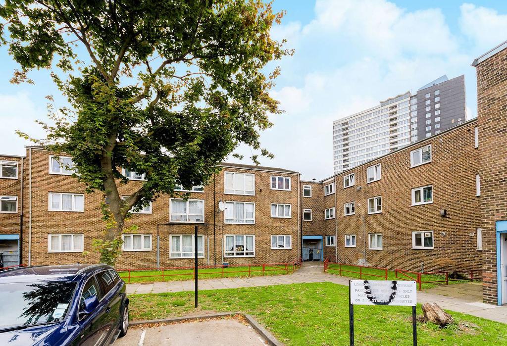 Biggerstaff Road, Stratford, London, E15 2 bed flat £1,900 pcm (£438 pw)