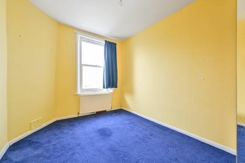 3 bedroom flat to rent - PALACE ROAD, Streatham Hill, London, SW2