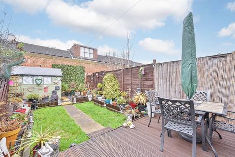 13a Seaton Road, Mitcham, CR4 3ER