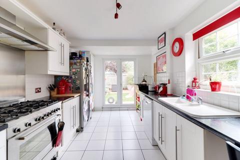 29 Woodside Crescent, Sidcup, DA15 7JJ