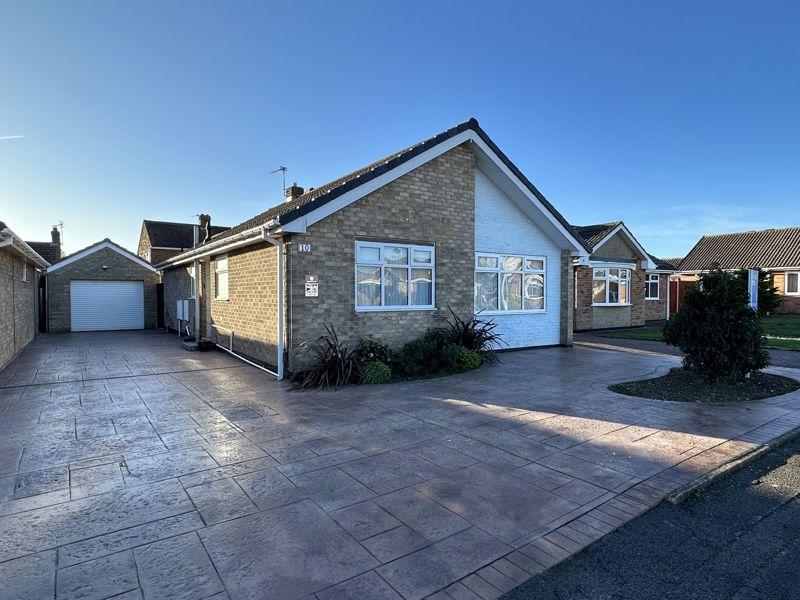Kedleston Close, Whitehouse Farm, StocktonOnTees, TS19 0QW 2 bed