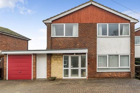 4 bedroom detached house for sale - Miles Drive, Grove