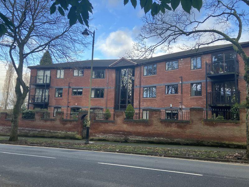 Queens Park Avenue, Longton Park, Dresden 2 bed apartment for sale £129,995