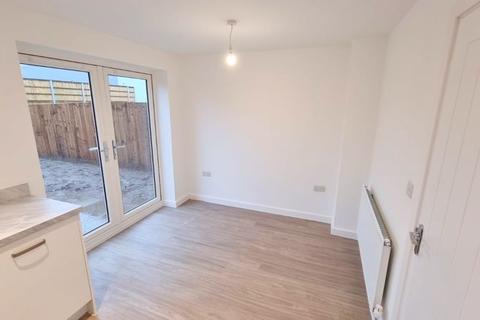 3 bedroom semi-detached house to rent - Coot Way, Stoke Bardolph, Nottingham, NG14 5JP