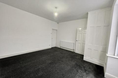 2 bedroom terraced house to rent, * Crompton Avenue, Bolton *