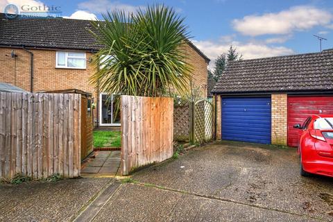 52 Lamb Meadow, Arlesey, SG15 6RY