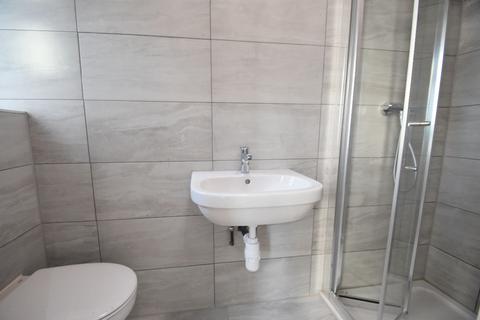4 bedroom apartment to rent, Eastfields Road, Acton W3