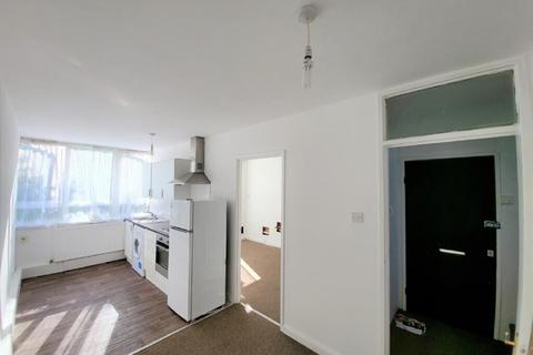 2 bedroom flat for sale, Ryan Court Baldry Gardens  SW16 3DP