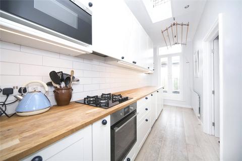 Flat 4, 49 Mildmay Park, London, N1 4NB