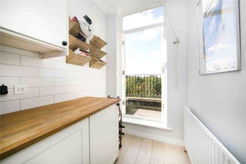 Flat 4, 49 Mildmay Park, London, N1 4NB