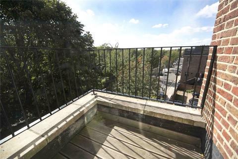 Flat 4, 49 Mildmay Park, London, N1 4NB