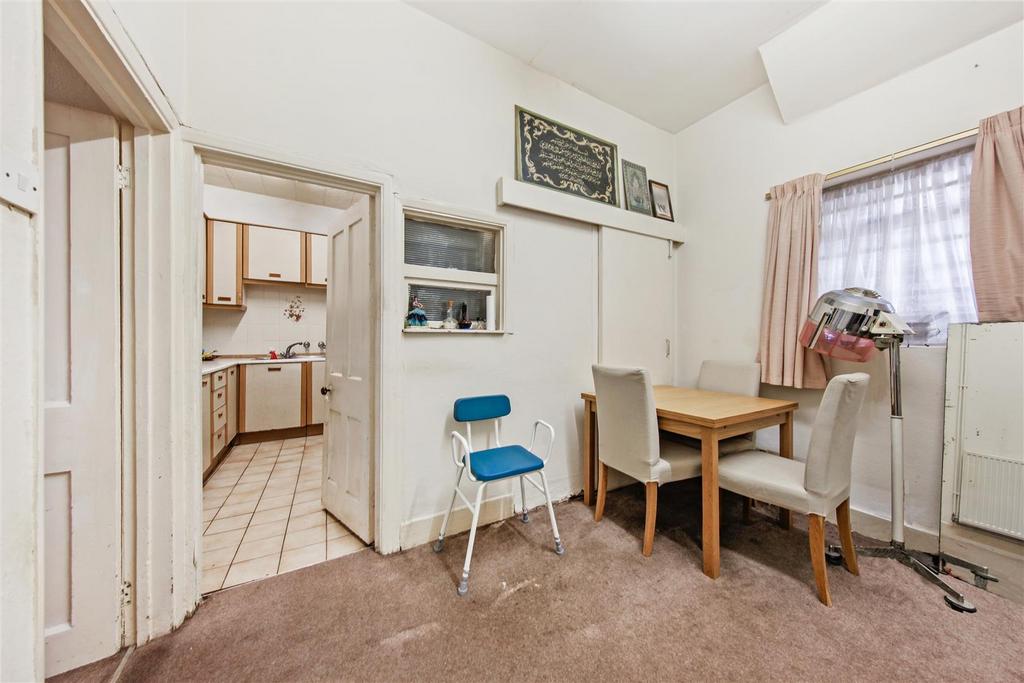 54 Woodside Road - B3zn9 XWkbdd Uin4wn Fhm.jpg