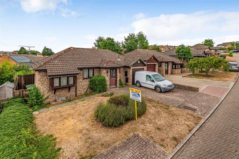 8 Caernarvon Drive, Maidstone, ME15 6FJ