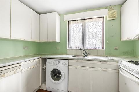 8 Caernarvon Drive, Maidstone, ME15 6FJ