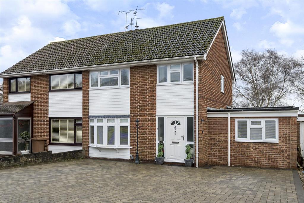 Snowdon Avenue, Maidstone 4 bed semidetached house for sale £475,000
