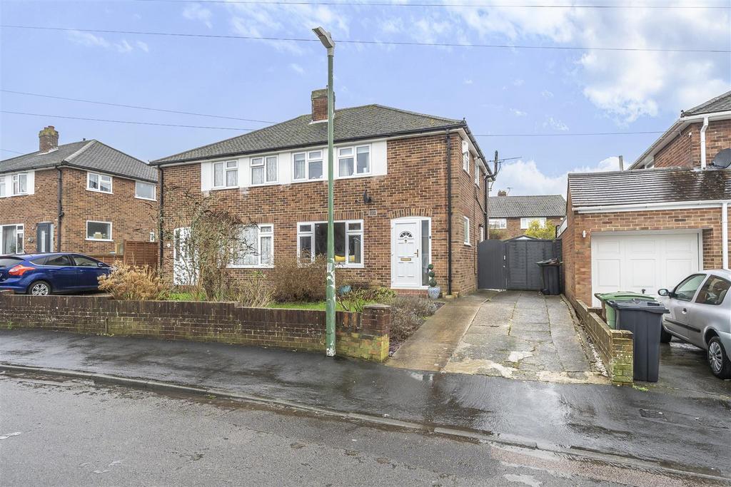 Garden Close, Maidstone 3 bed semidetached house £350,000